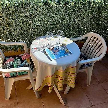 Apartmán Charming With Terrace In Nice