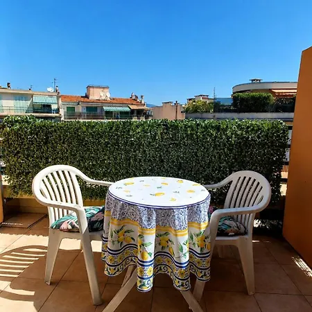 Charming With Terrace In شقة *