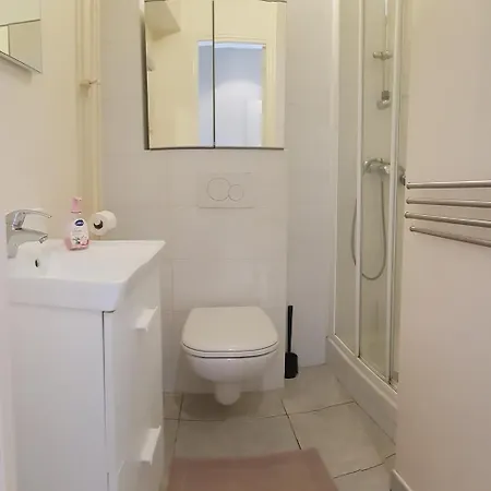 Appartement Charming With Terrace In *