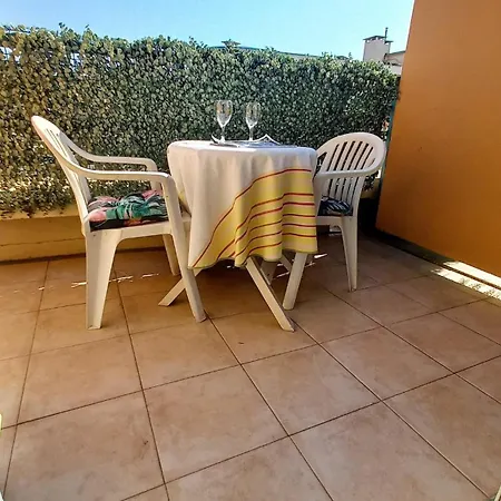 Lejlighed Charming With Terrace In